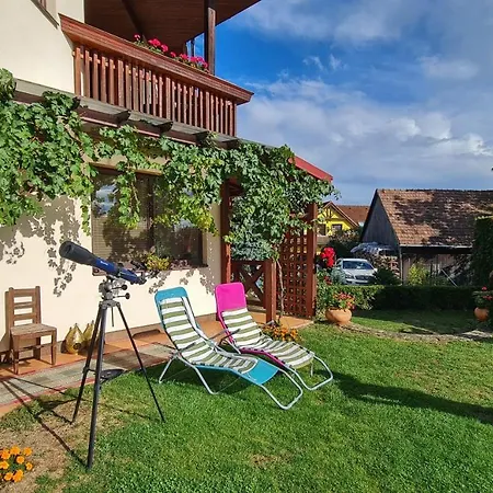 Clara Valis - Prázdninový dům Dolany