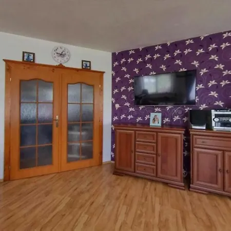 Clara Valis - Ferienhaus *