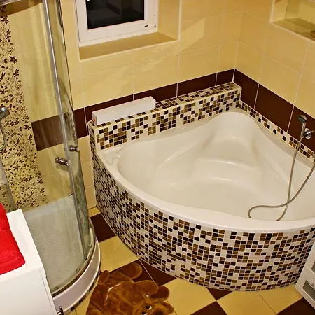 Vakantiehuis Clara Valis - *